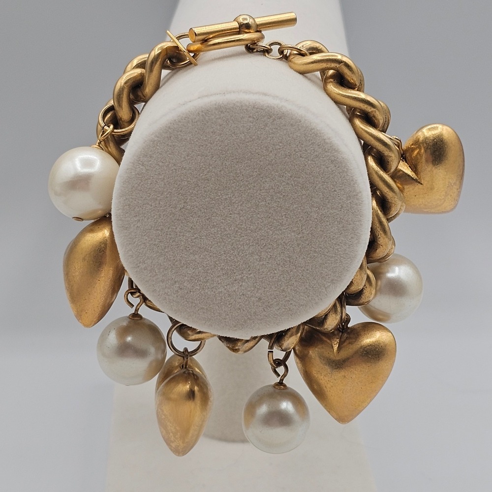Anne Klein Puffy Heart Charm Bracelet Faux Pearl Chunky Gold Tone Chain 6.5in. - Picture 12 of 13
